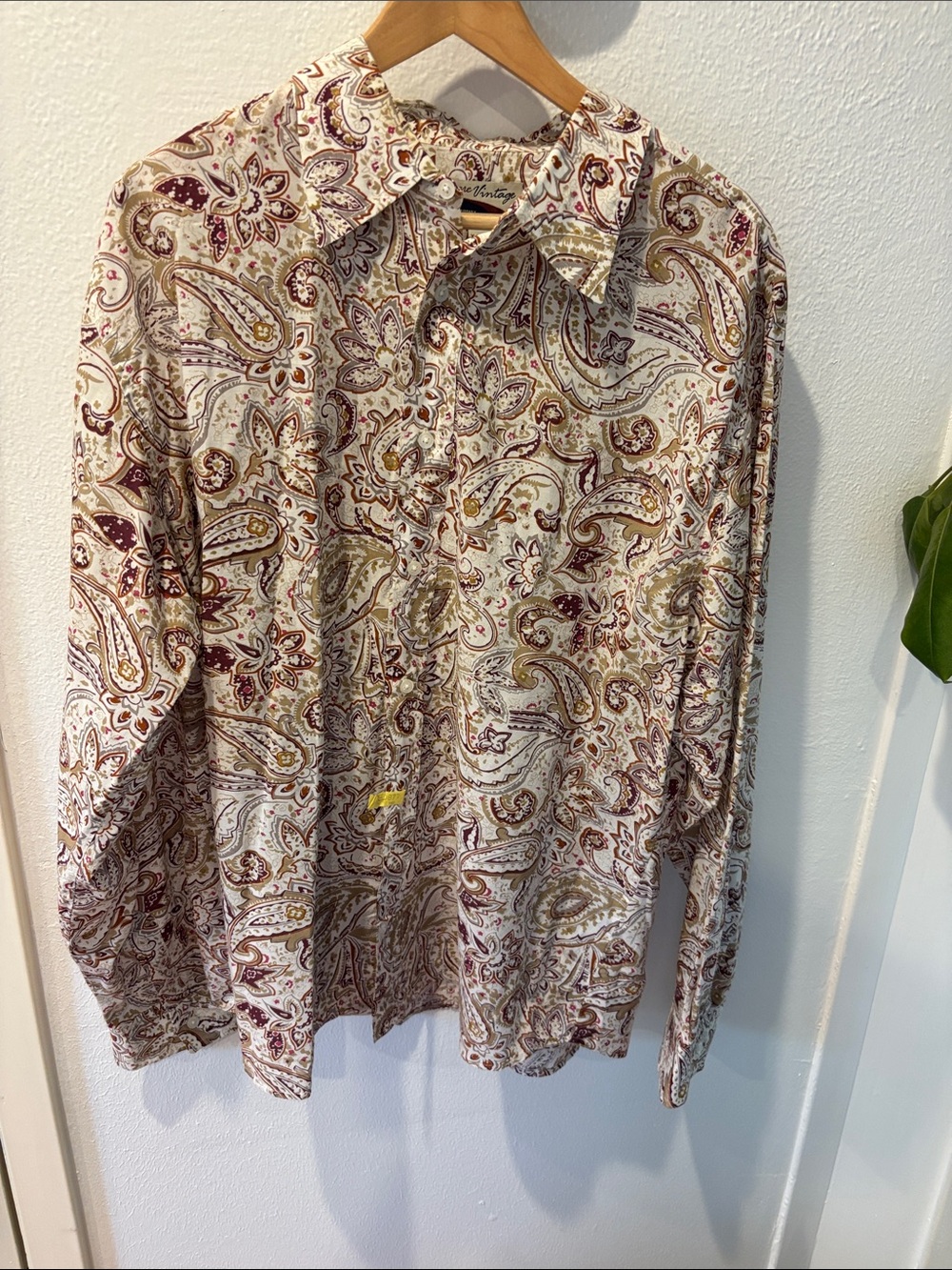 Vintage-Inspired Paisley Button-Down Shirt in Cream and Burgundy